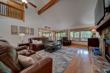 House in Ellijay - Mountain River Retreat Star5Vacations